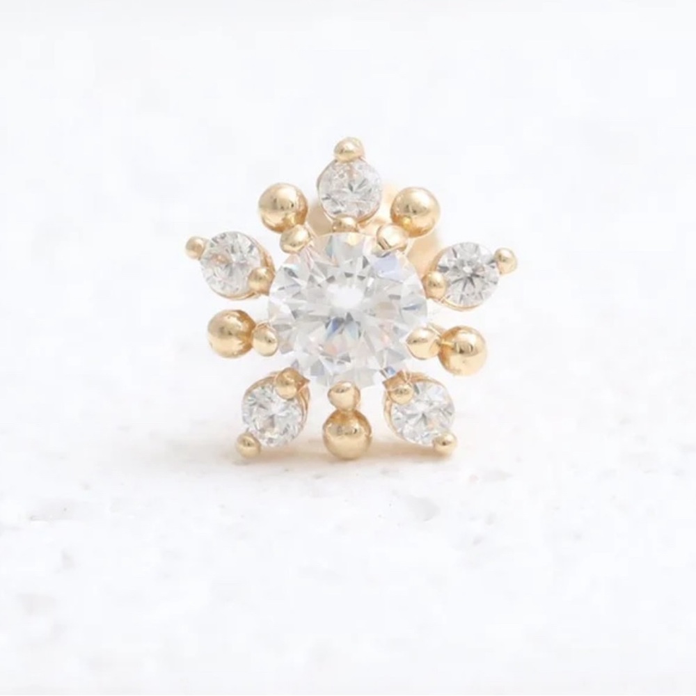 14k Rose gold and cubic zirconia snowflake ❄️ earring - Picture 2 of 7